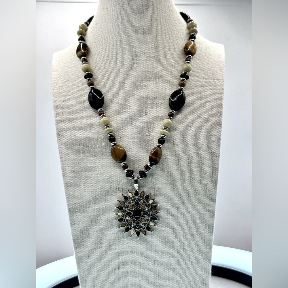 Signed‎ CHAPS Brown Black Beaded with Tiger Eye Stones Necklace and Pendant 18”